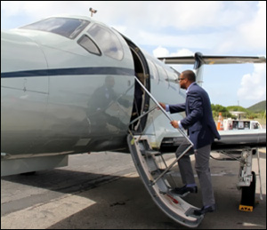 Minister Brantley Inspects Tradewind Aircraft Minister Brantley Inspects Tradewind Aircraft