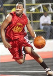 Rymal Browne Shows Some Quick Moves