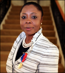 Sherry Tross with Bernardo O'Higgins Medal